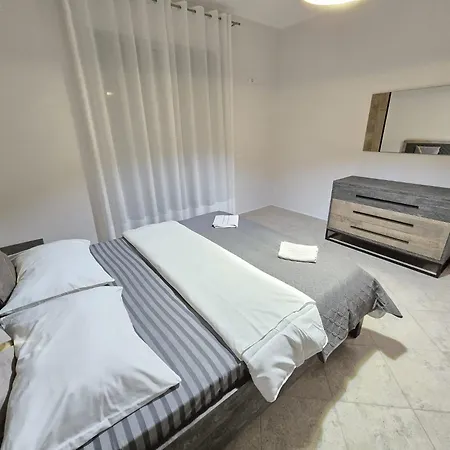 Apartment Aleksander